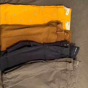 Bundle of 4!! Old Navy Pixie Ankle Pants